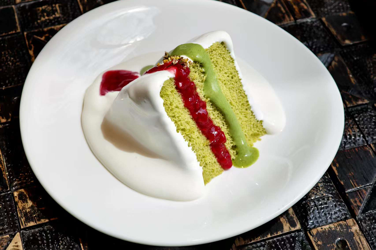 Pandan Leaf Cake