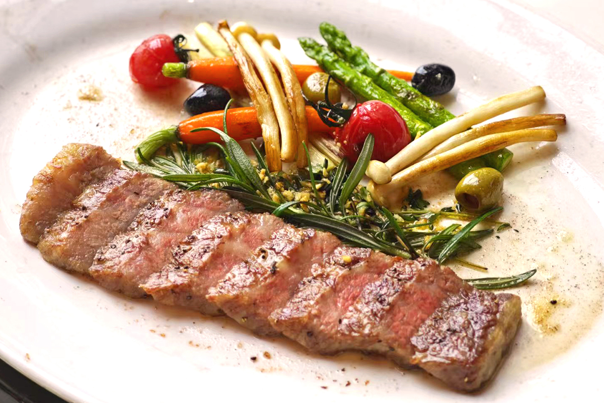 Charcoal-Grilled 5A Wagyu Beef (Large)