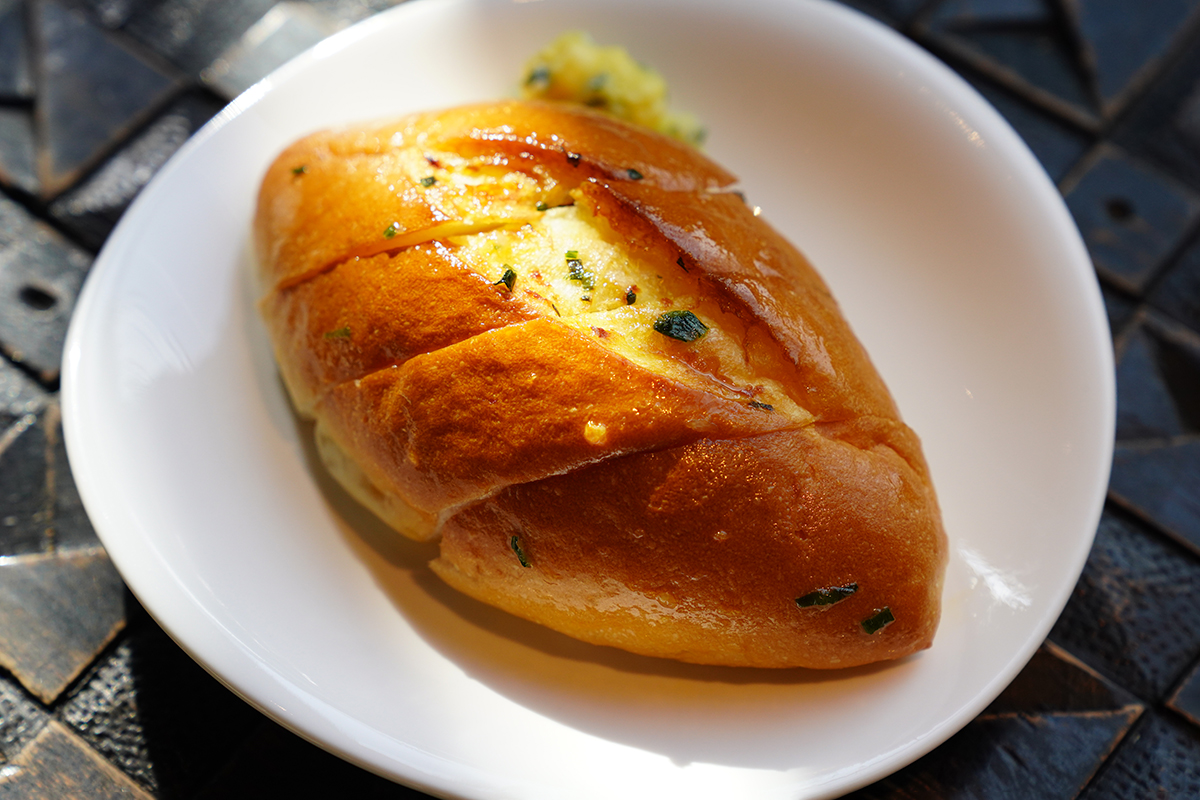 Sweetened Baguette with Garlic Butter